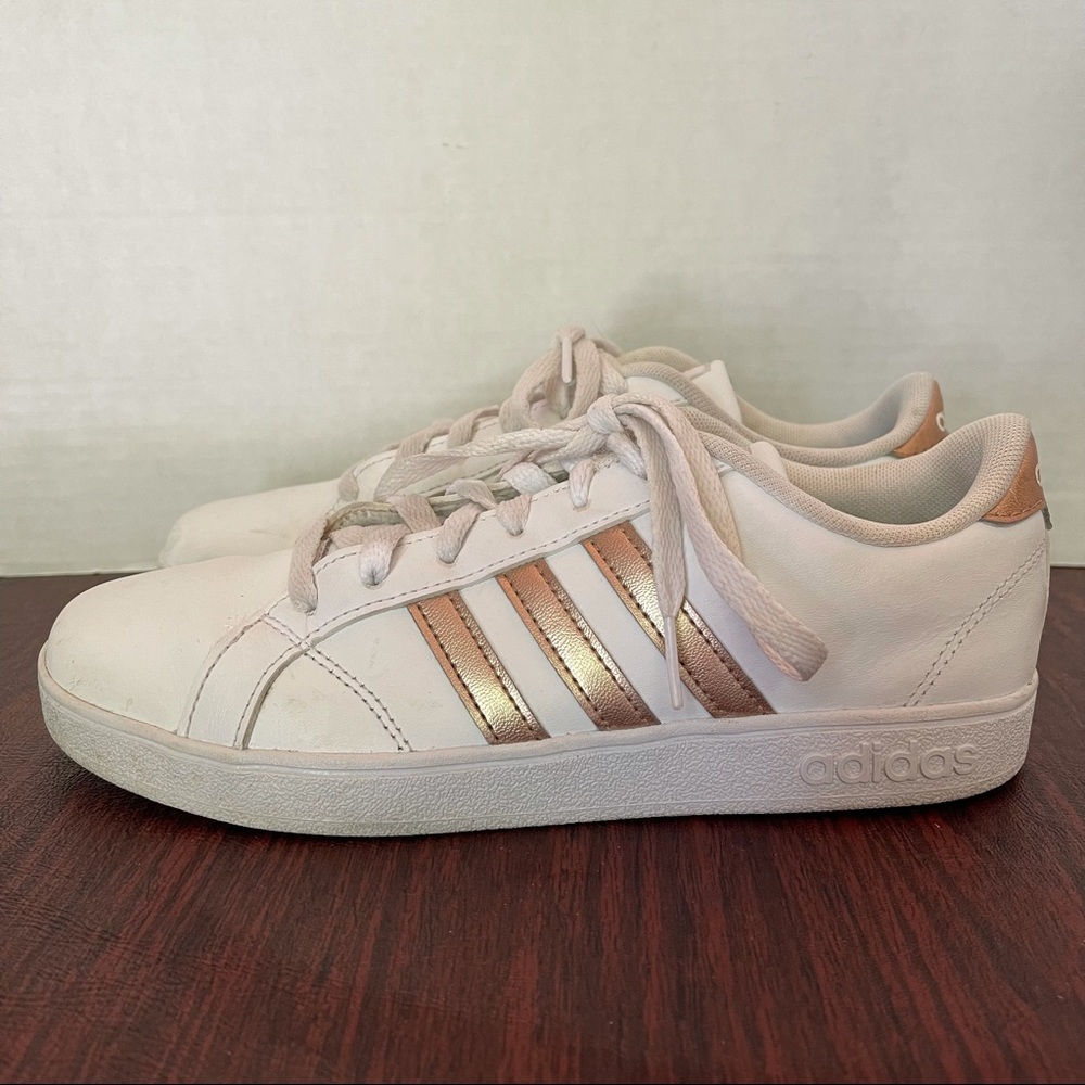 ADIDAS ORIGINALS LEATHER SNEAKERS ROSE GOLD SIZE 5